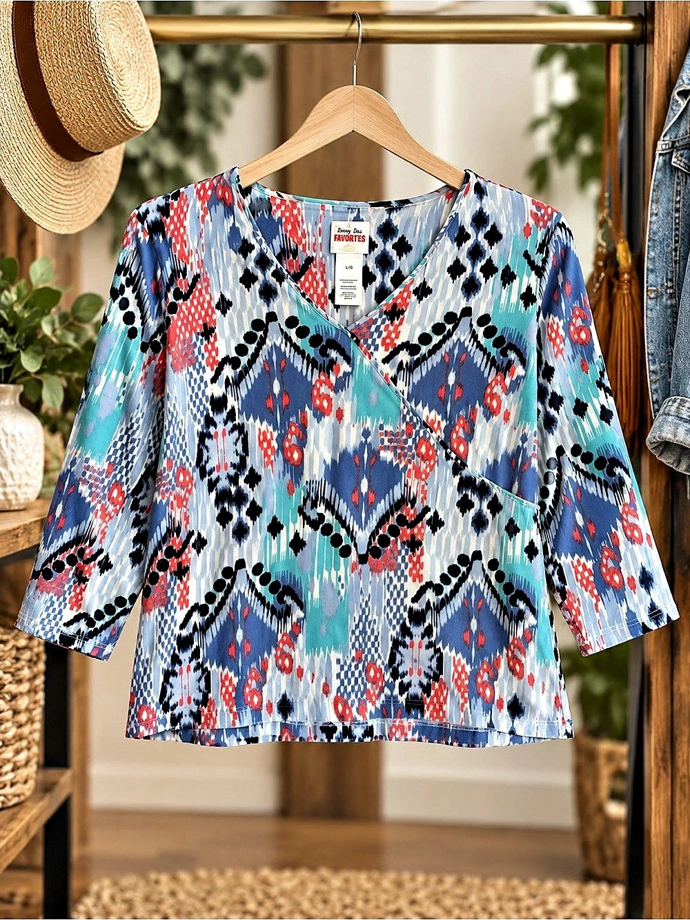 Ruby Rd. Favorites Geometric Blouse in Blue & Red Size Large Like New